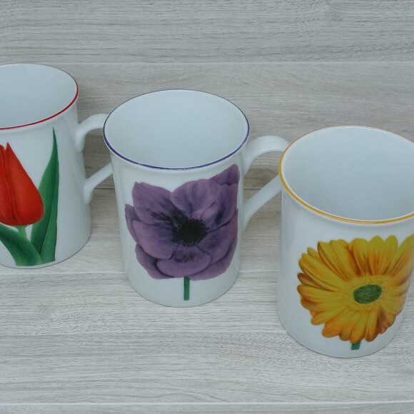 Vintage Bandwagon Inc. Ceramic Flower Coffee Cups Set of 3 - Picture 4 of 11